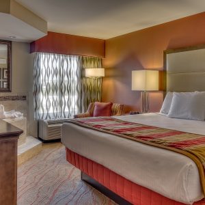 King Bed Suite with Whirlpool Bath with Living Area and Kitchenette